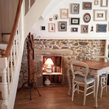 House At The Foot Of The Castle Of Fougeres Villa ภายนอก รูปภาพ