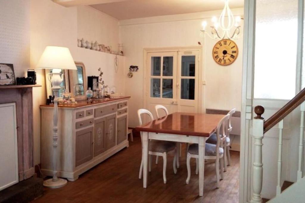 House At The Foot Of The Castle Of Fougeres Villa ภายนอก รูปภาพ